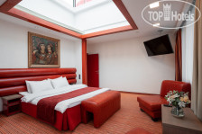 Red Stars Hotel 4*