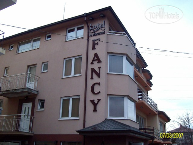 Фотографии отеля  Fancy Family Hotel 2*