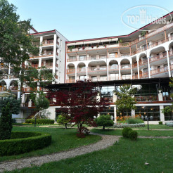 Estreya Residence 4*