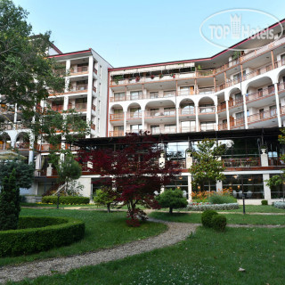 Фото отеля Estreya Residence 4*