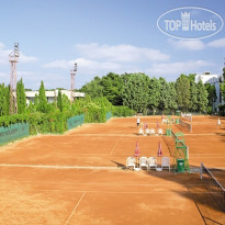 Grand Hotel Varna tennis courts