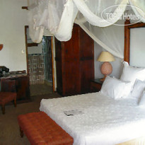 Cresta Mowana Safari Resort & Spa 