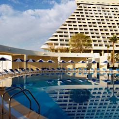 Sheraton Grand Doha Resort & Convention Hotel 5*