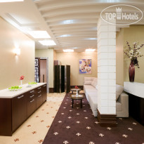 Ark Palace Hotel Apartments 