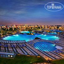 основной бассейн в SUNRISE Crystal Bay Resort (Grand Select) 5*