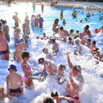 Parrotel Aqua Park Resort Foam Party