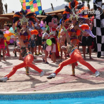 Charmillion Club Aqua Park International Carnival Show