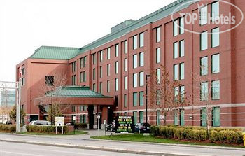 Фотографии отеля  Hampton Inn by Hilton Ottawa 3*