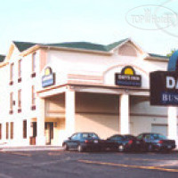 Days Inn Toronto East Lakeview 3*