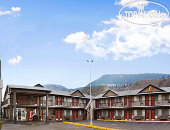 Фотографии отеля  Super 8 Kamloops East 3*