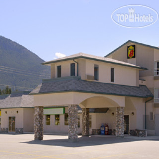 Фото отеля Super 8 Invermere 2*