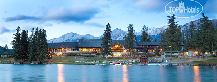 Фотографии отеля  The Fairmont Jasper Park Lodge 5*