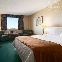 Saskatoon Ramada Hotel and Golf Dome 