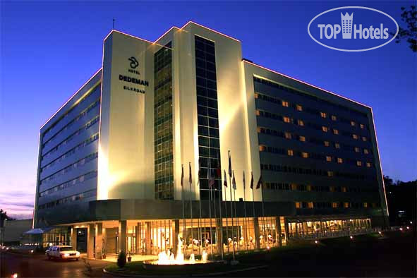 Фотографии отеля  Wyndham Tashkent 4*