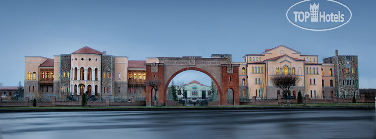 Фотографии отеля  Caucasus Hotel 