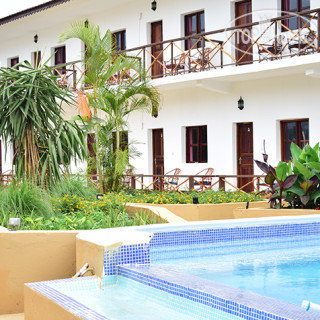Фото отеля Amaan Ocean Hotel Kihinani 3*