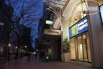 Фотографии отеля  Holiday Inn Express Cape Town City Centre 3*