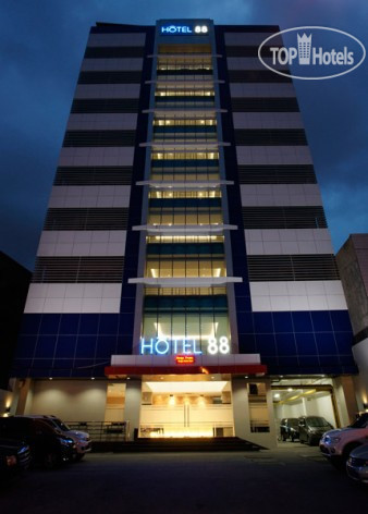 Фотографии отеля  88 Hotel Mangga Besar VIII 10D 2*