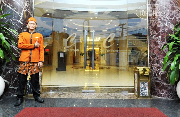 Фотографии отеля  Cavinton Hotel Yogyakarta 4*