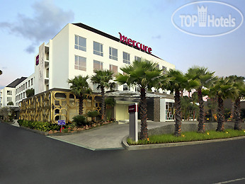 Фотографии отеля  Mercure Bali Harvestland Kuta 4*