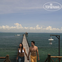 Turi Beach Resort Couple in the jetty