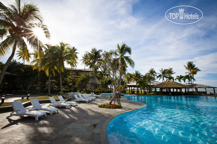 Фотографии отеля  Palm Beach Resort and Spa Labuan 4*