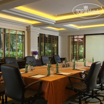 Dusit Thani Laguna Phuket An executive board room with n