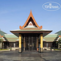 Holiday Inn Resort Phuket Front Entrance from Busakorn W