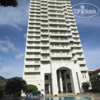 The Waterfront Suites Phuket by Centara Отель
