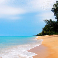 Le Meridien Phuket Mai Khao Beach Resort  