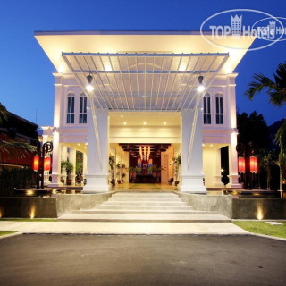 Фото отеля Old Phuket 4*