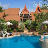Thai House Beach Resort 