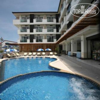 Фото отеля First Residence 3*
