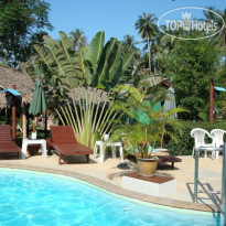 Tropical Garden Lounge Hotel & Resort 