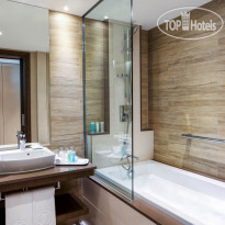 Fujairah Rotana Resort & Spa - Al Aqah Beach Bathroom