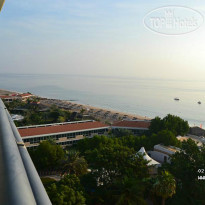 Le Meridien Al Aqah Beach Resort 