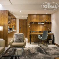 Le Meridien Dubai Hotel & Conference Centre Deluxe Suite - Living Room