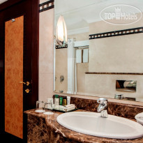 Corniche Hotel Sharjah Ванная Комната (Bathroom)