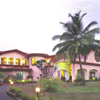 Фото отеля Kenilworth Beach Resort & SPA Goa 5*