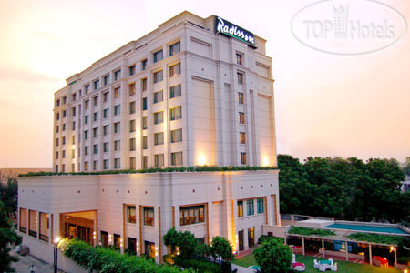 Фотографии отеля  Radisson Hotel Varanasi 5*