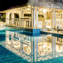 Radisson Blu Azuri Resort & Spa Cyan бар у бассейна