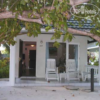 Фото отеля Holiday Island Resort 4*