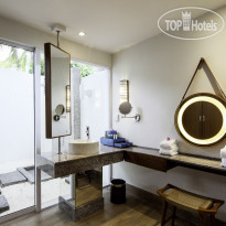 Centara Grand Island Resort & Spa Duplex Beach Villa Bathroom