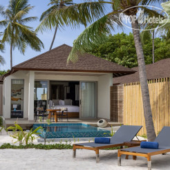 Avani+ Fares Maldives Resort 5*