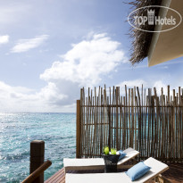 Taj Coral Reef Resort & Spa Deluxe bungalow - веранда