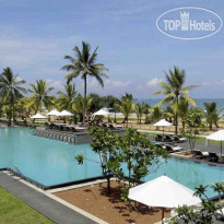 Centara Ceysands Resort & Spa Вид на бассейн