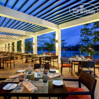 Centara Ceysands Resort & Spa Cafe Bem