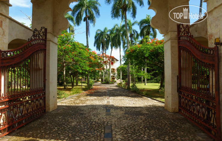 Фотографии отеля  The Balaji Palace at Playa Grande 4*