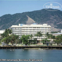 Holiday Inn Cairns 4*