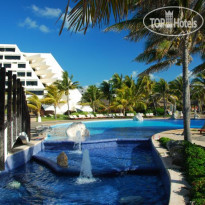 Oasis Cancun Lite 